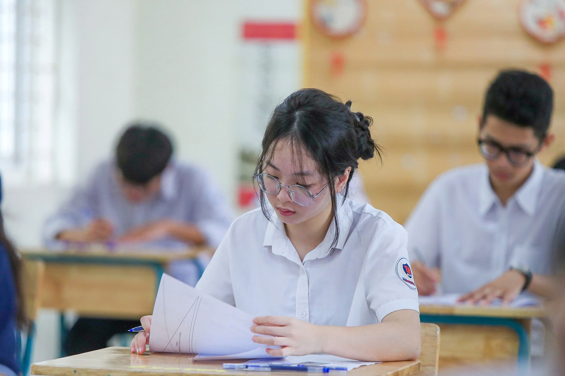 Sĩ tử 2k11 ở H&agrave; Nội lo lắng v&igrave; điểm thi thử thấp trước kỳ thi lớp 10 căng thẳng hơn thi đại học: "Giấc mơ dần biến mất"- Ảnh 1.