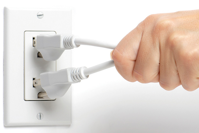 Cảnh b&aacute;o đặc biệt với những gia đ&igrave;nh để nhiều đồ điện trong nh&agrave;- Ảnh 1.