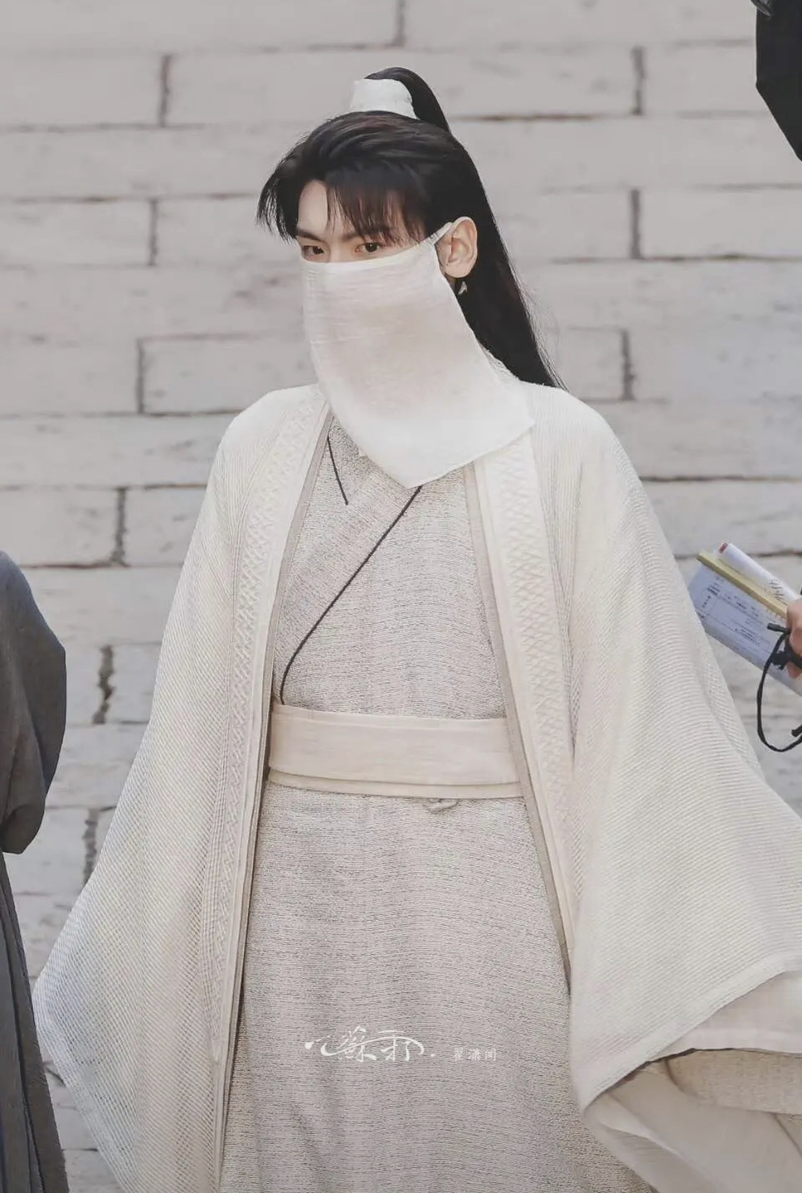 Chưa thấy mỹ nam cổ trang n&agrave;o ch&aacute;n đời cỡ n&agrave;y: Mặc g&igrave; cũng xấu đến tận c&ugrave;ng, netizen đ&ograve;i ch&ocirc;n cả bộ phim- Ảnh 2.