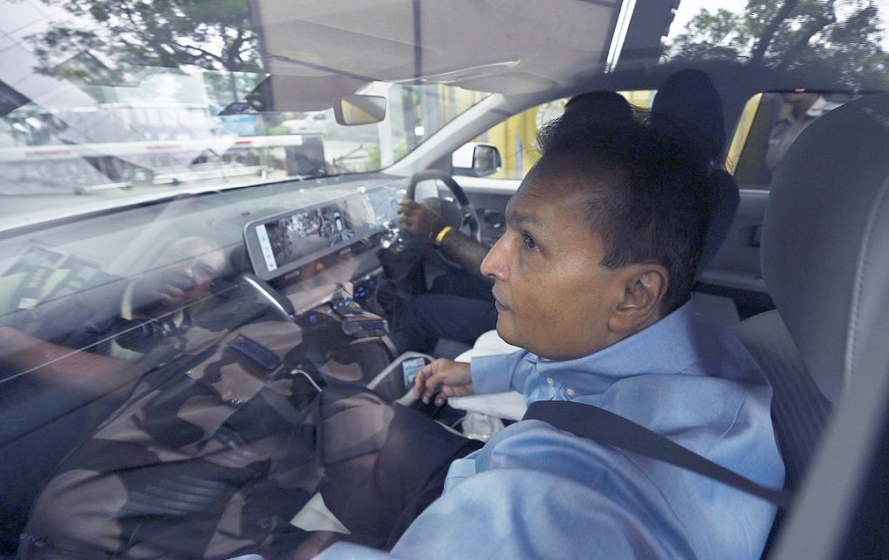 Bắt ông trùm kinh doanh nổi tiếng, thu giữ hơn 22 nghìn tỷ đồng- Ảnh 1. Bắt ông trùm kinh doanh nổi tiếng, thu giữ hơn 22 nghìn tỷ đồng- Ảnh 1.