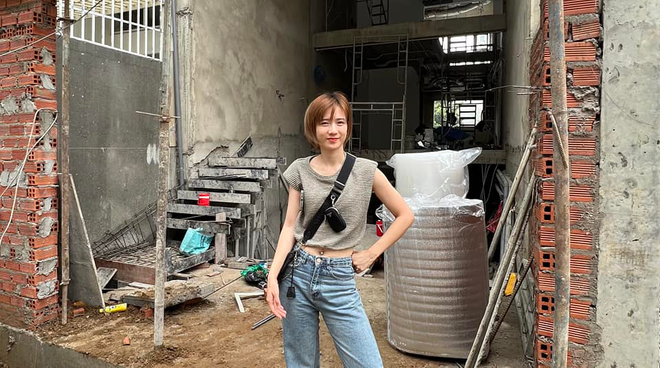 To&agrave;n cảnh biệt thự 5 tầng của JustaTee - Tr&acirc;m Anh- Ảnh 3.