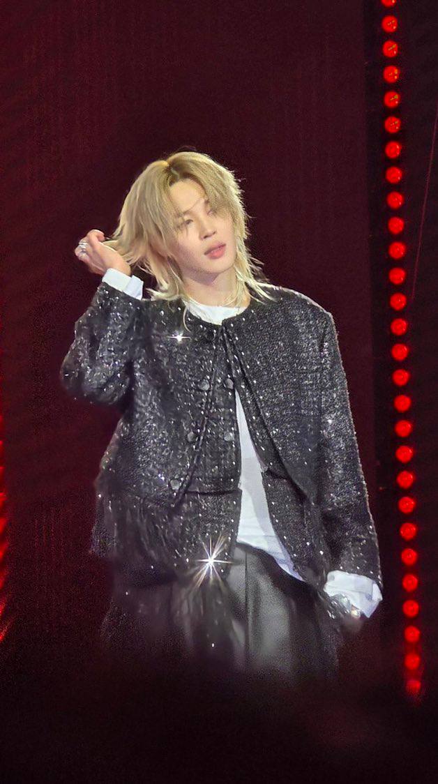 Jimin đi&ecirc;n rồi: Đẹp tới nỗi leo ngay top trending, m&agrave;n lột x&aacute;c n&agrave;y phải phong &ldquo;đỉnh nhất 2026&rdquo;- Ảnh 3.