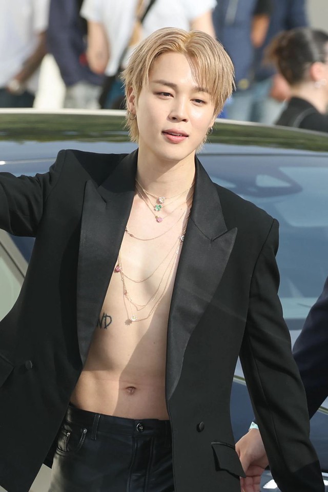 Jimin đi&ecirc;n rồi: Đẹp tới nỗi leo ngay top trending, m&agrave;n lột x&aacute;c n&agrave;y phải phong &ldquo;đỉnh nhất 2026&rdquo;- Ảnh 9.