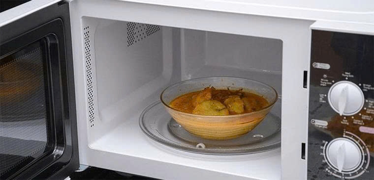 H&acirc;m lại thức ăn thừa: L&agrave;m sao để an to&agrave;n m&agrave; vẫn ngon như mới?- Ảnh 1.