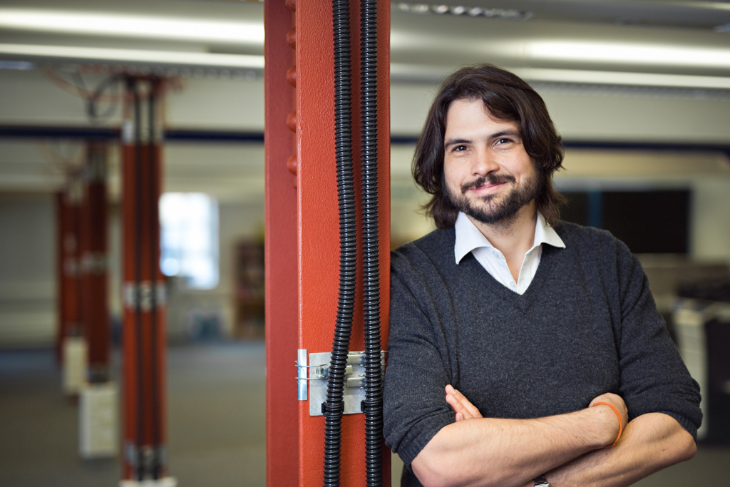 Chuyện thật như đùa: Tiến sĩ Đại học Cambridge được mời phản biện… chính bài báo của mình- Ảnh 2. Chuyện thật như đùa: Tiến sĩ Đại học Cambridge được mời phản biện… chính bài báo của mình- Ảnh 2.