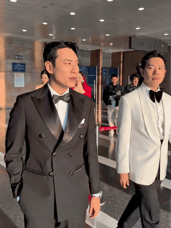 Việt Nam c&oacute; 1 gương mặt xứng đ&aacute;ng nổi hơn gấp 1000 lần: Khen đẹp l&agrave; chưa đủ, đ&oacute;ng phim n&agrave;o cũng thắng lớn- Ảnh 3.