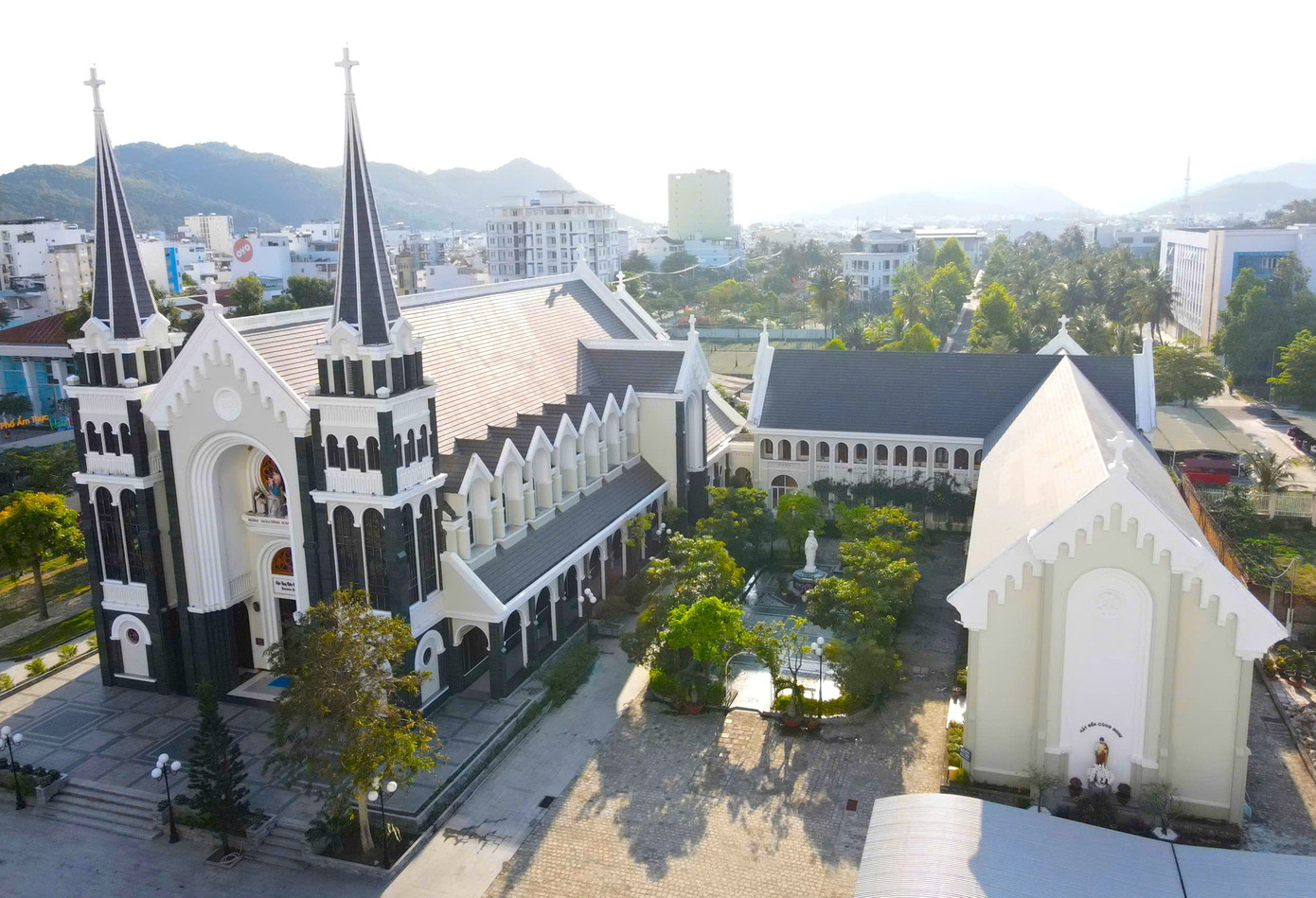 Chi&ecirc;m ngưỡng nh&agrave; thờ tuyệt đẹp ở Nha Trang- Ảnh 5.