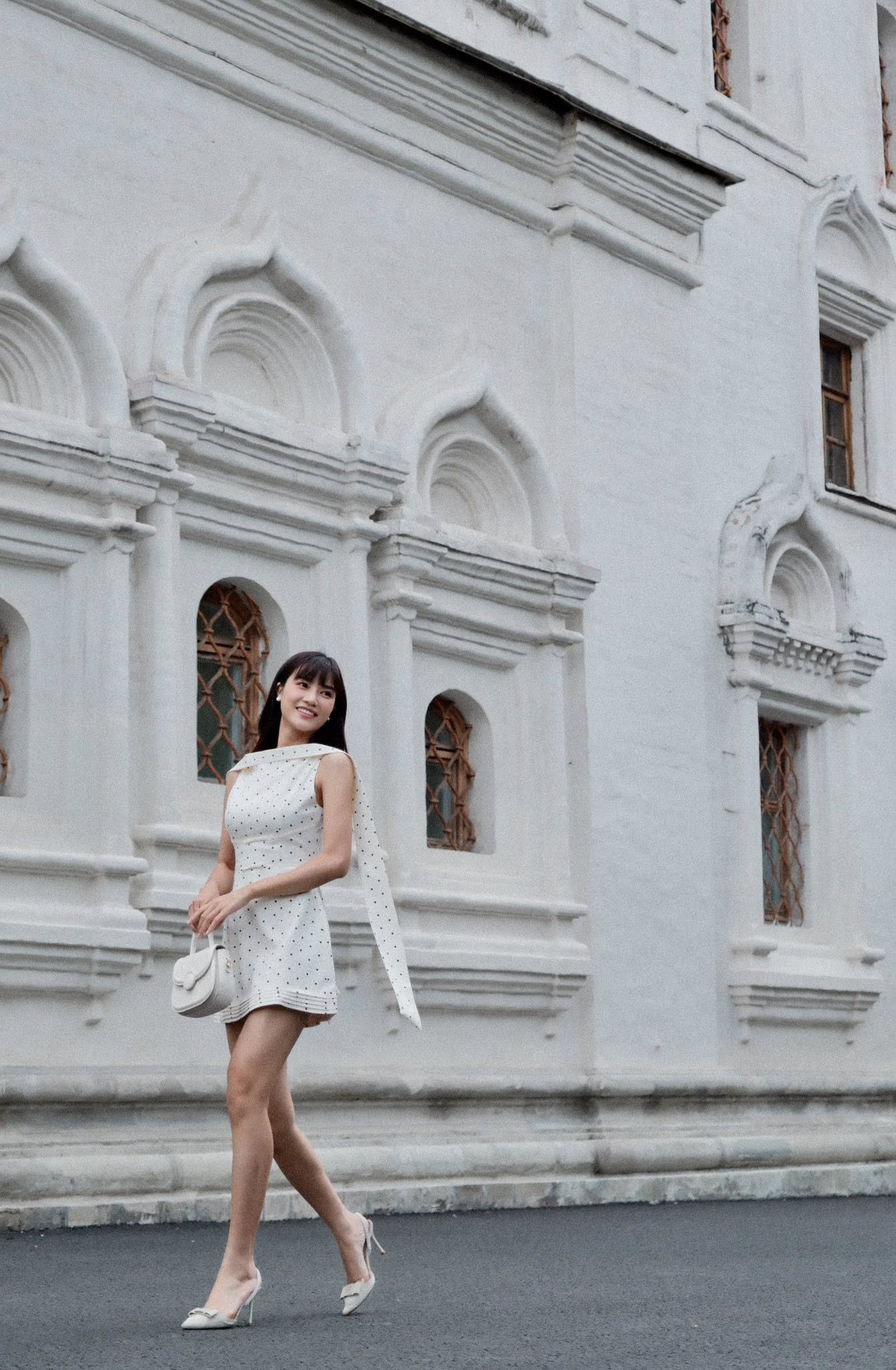 Người đ&agrave;n b&agrave; l&agrave;ng ch&agrave;i "chửi như h&aacute;t" tr&ecirc;n phim giờ v&agrave;ng VTV: Ngo&agrave;i đời xinh bất ngờ, lại th&ecirc;m style đẹp miễn ch&ecirc;- Ảnh 28.