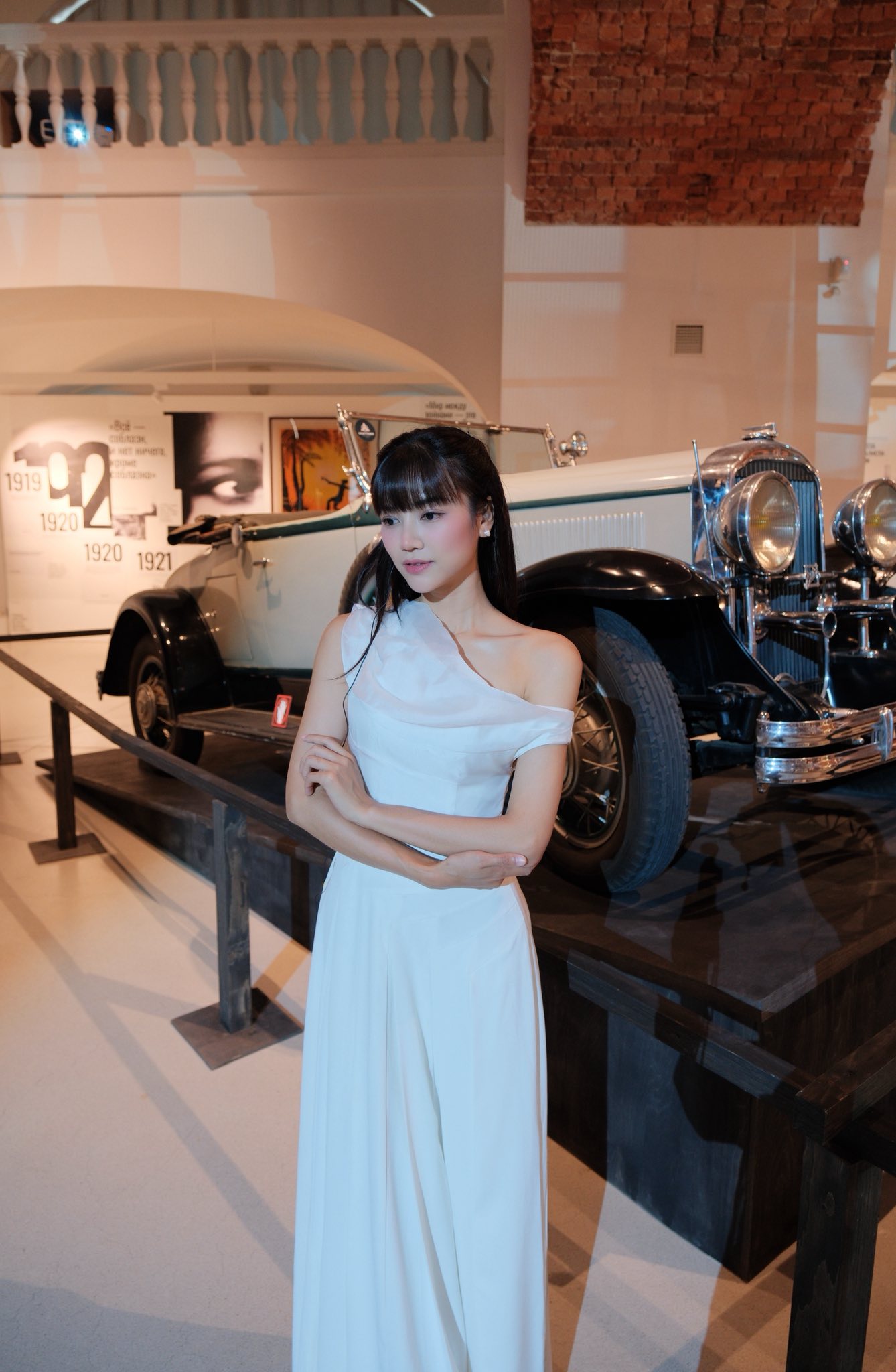 Người đ&agrave;n b&agrave; l&agrave;ng ch&agrave;i "chửi như h&aacute;t" tr&ecirc;n phim giờ v&agrave;ng VTV: Ngo&agrave;i đời xinh bất ngờ, lại th&ecirc;m style đẹp miễn ch&ecirc;- Ảnh 18.