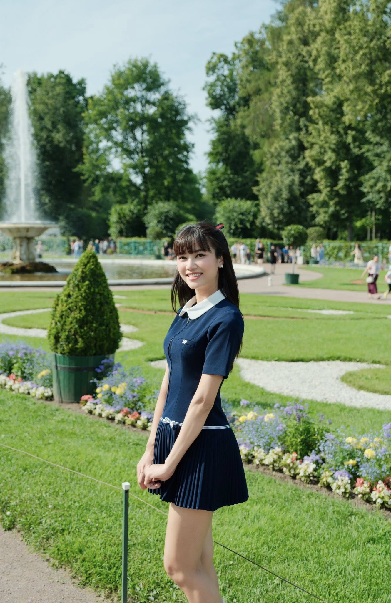 Người đ&agrave;n b&agrave; l&agrave;ng ch&agrave;i "chửi như h&aacute;t" tr&ecirc;n phim giờ v&agrave;ng VTV: Ngo&agrave;i đời xinh bất ngờ, lại th&ecirc;m style đẹp miễn ch&ecirc;- Ảnh 22.