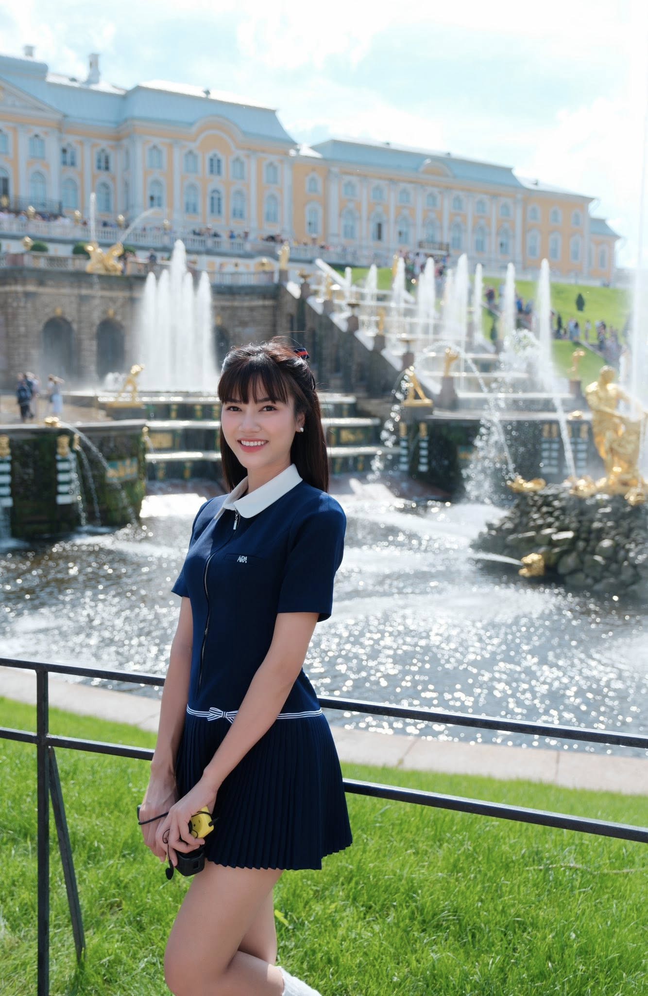 Người đ&agrave;n b&agrave; l&agrave;ng ch&agrave;i "chửi như h&aacute;t" tr&ecirc;n phim giờ v&agrave;ng VTV: Ngo&agrave;i đời xinh bất ngờ, lại th&ecirc;m style đẹp miễn ch&ecirc;- Ảnh 21.