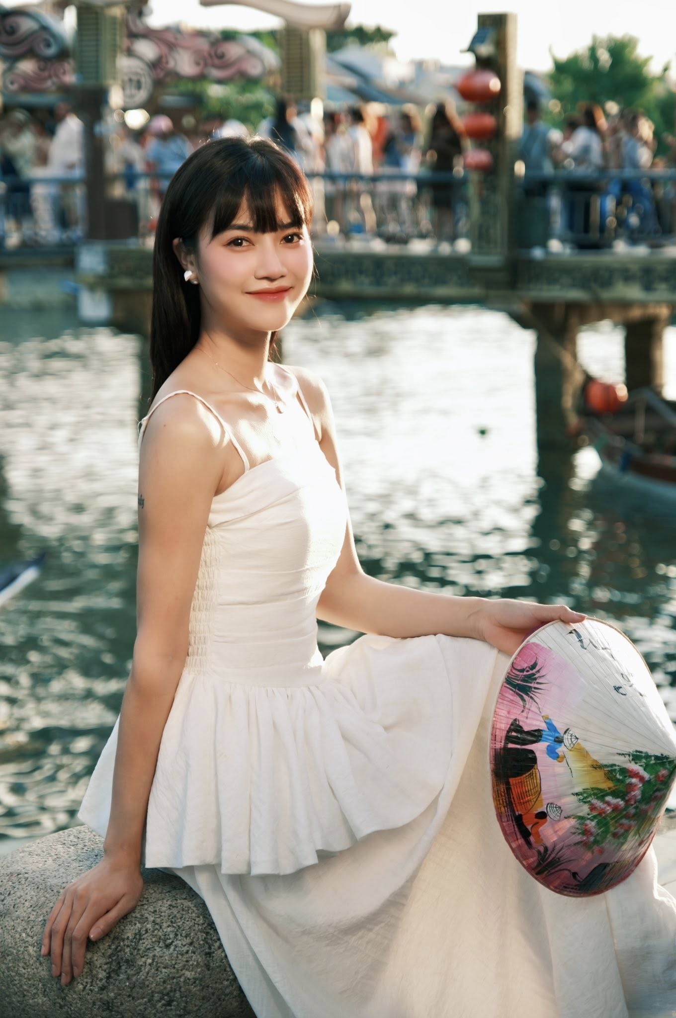 Người đ&agrave;n b&agrave; l&agrave;ng ch&agrave;i "chửi như h&aacute;t" tr&ecirc;n phim giờ v&agrave;ng VTV: Ngo&agrave;i đời xinh bất ngờ, lại th&ecirc;m style đẹp miễn ch&ecirc;- Ảnh 13.