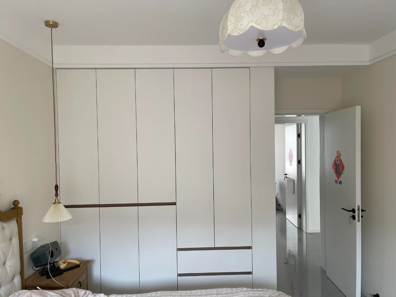 7 thiết kế ph&ograve;ng ngủ tưởng hợp l&yacute; nhưng ở l&acirc;u mới thấy kh&ocirc;ng kh&aacute;c g&igrave; "c&aacute;i bẫy", rất nhiều gia đ&igrave;nh đang mắc m&agrave; kh&ocirc;ng biết- Ảnh 3.