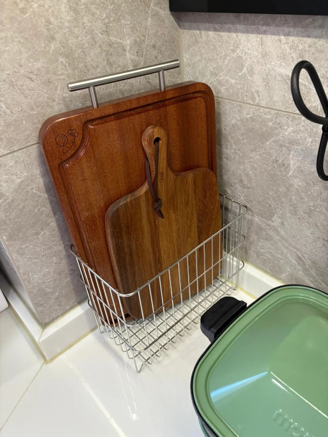 Nh&igrave;n bếp nh&agrave; h&agrave;ng x&oacute;m, t&ocirc;i mới nhận ra: M&igrave;nh đ&atilde; sắp xếp sai suốt bao năm - khoảng c&aacute;ch thật sự qu&aacute; lớn- Ảnh 9.