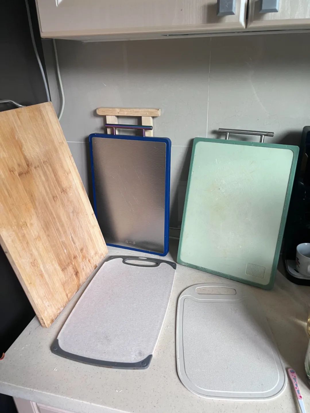 Nh&igrave;n bếp nh&agrave; h&agrave;ng x&oacute;m, t&ocirc;i mới nhận ra: M&igrave;nh đ&atilde; sắp xếp sai suốt bao năm - khoảng c&aacute;ch thật sự qu&aacute; lớn- Ảnh 8.