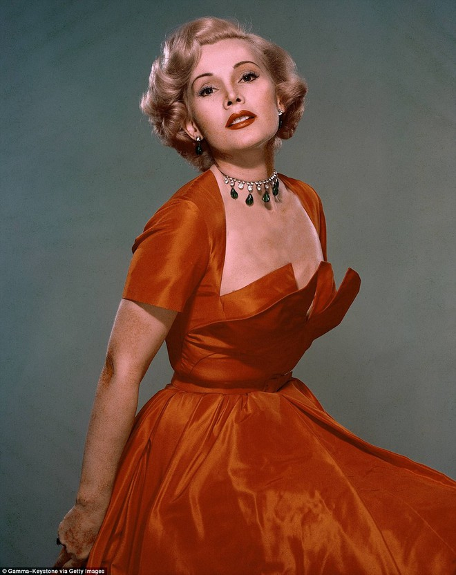 Hoa hậu huyền thoại ly h&ocirc;n tận 9 lần: 