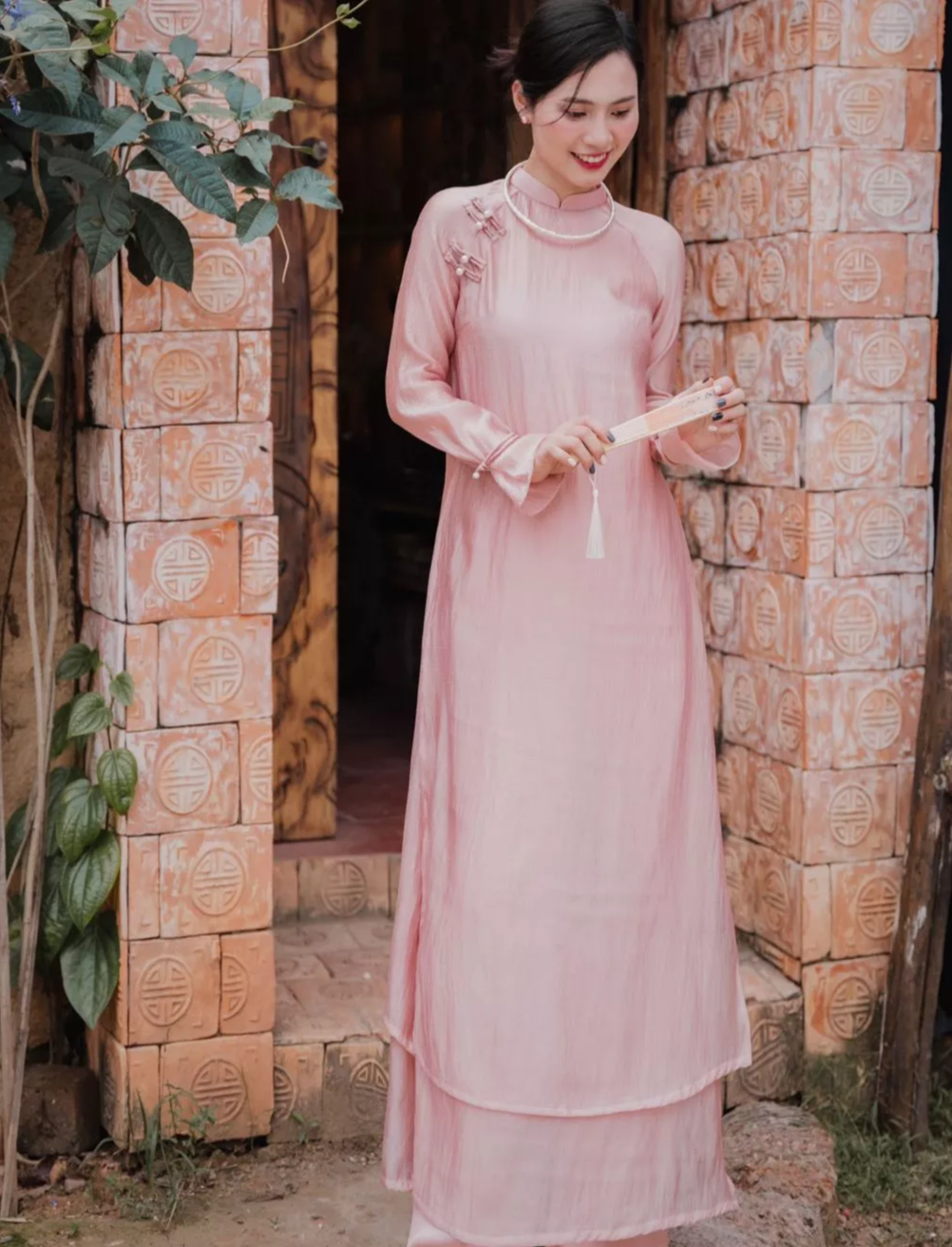 C&ocirc; d&acirc;u hot nhất TikTok h&ocirc;m nay: Diện &aacute;o d&agrave;i xinh ph&aacute;t s&aacute;ng, cả c&otilde;i mạng "ăn cưới online"- Ảnh 11.