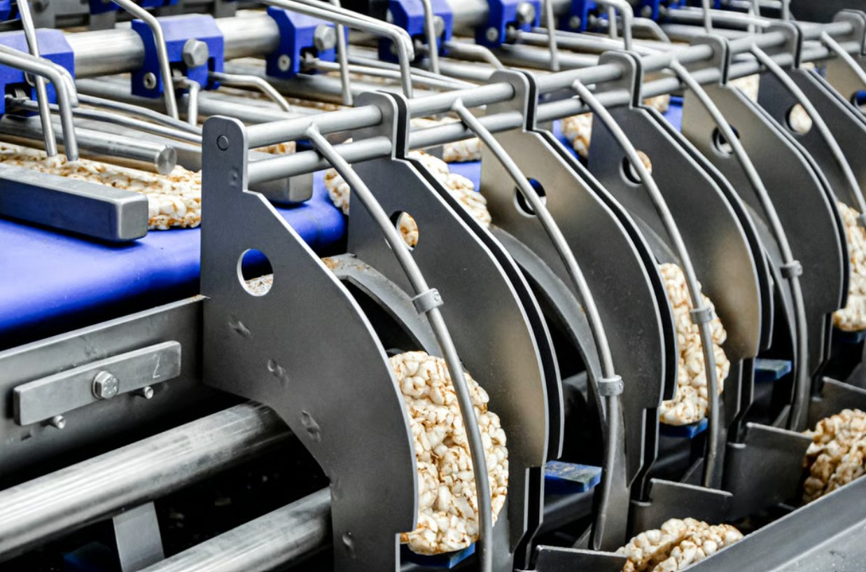 B&ecirc; bối thực phẩm bẩn r&uacute;ng động Trung Quốc: C&ocirc;ng nh&acirc;n thừa nhận kh&ocirc;ng d&aacute;m ăn m&oacute;n ch&acirc;n g&agrave; do ch&iacute;nh m&igrave;nh sản xuất- Ảnh 2.