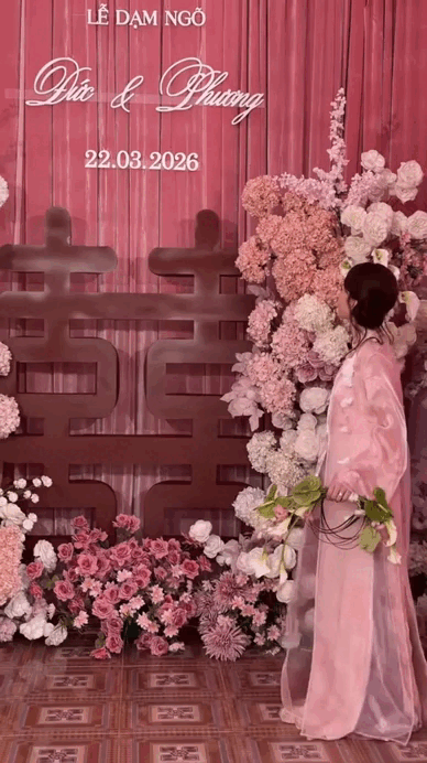 C&ocirc; d&acirc;u hot nhất TikTok h&ocirc;m nay: Diện &aacute;o d&agrave;i xinh ph&aacute;t s&aacute;ng, cả c&otilde;i mạng "ăn cưới online"- Ảnh 6.