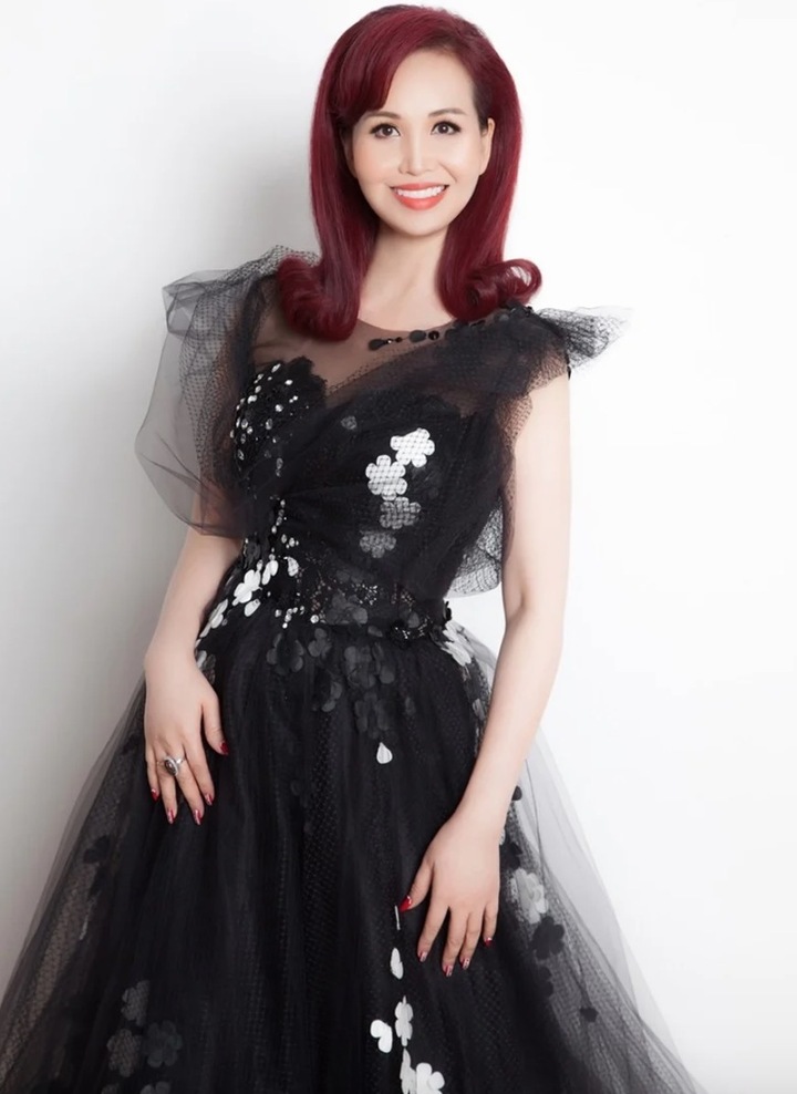 Hoa hậu Việt Nam cao 1m58 từng được ghi v&agrave;o s&aacute;ch kỷ lục Guinness giờ ra sao?- Ảnh 3.