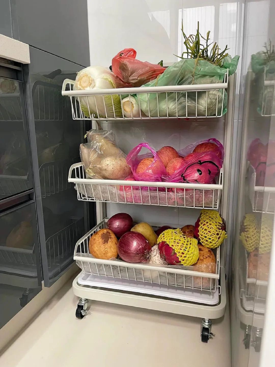 Nh&igrave;n bếp nh&agrave; h&agrave;ng x&oacute;m, t&ocirc;i mới nhận ra: M&igrave;nh đ&atilde; sắp xếp sai suốt bao năm - khoảng c&aacute;ch thật sự qu&aacute; lớn- Ảnh 12.