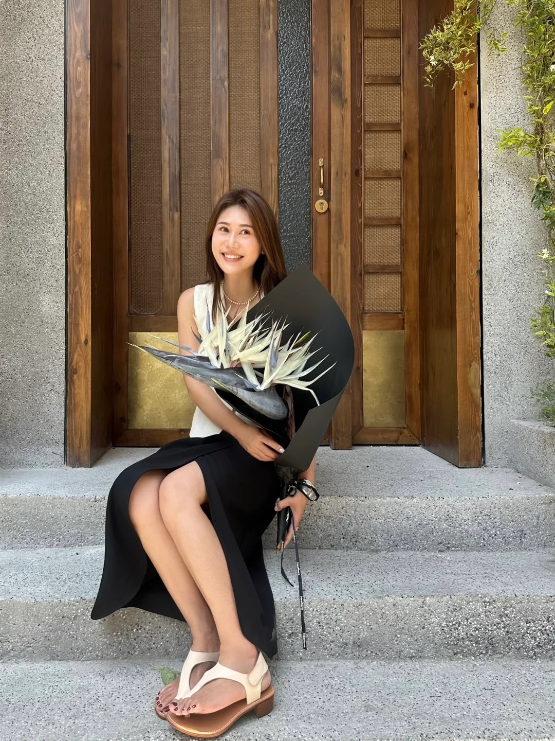 Thấy c&agrave;nh Bạch hạc "chảy nước mắt", tưởng hỏng h&oacute;a ra vớ được b&aacute;u vật decor: Lo&agrave;i hoa qu&yacute; tộc đang l&agrave;m mưa l&agrave;m gi&oacute; hội nghiện Wabi-sabi sang chảnh- Ảnh 9.