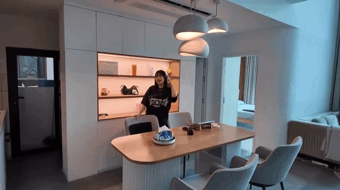 Xin v&iacute;a Low G - Dương Fynn: Vừa mua nh&agrave; H&agrave; Nội lại tậu th&ecirc;m căn duplex ở S&agrave;i G&ograve;n, 110m&sup2; g&oacute;c n&agrave;o cũng "thơm m&ugrave;i tiền"- Ảnh 7.