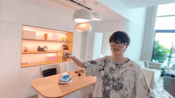 Xin v&iacute;a Low G - Dương Fynn: Vừa mua nh&agrave; H&agrave; Nội lại tậu th&ecirc;m căn duplex ở S&agrave;i G&ograve;n, 110m&sup2; g&oacute;c n&agrave;o cũng "thơm m&ugrave;i tiền"- Ảnh 8.