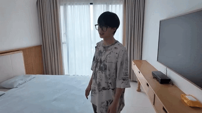 Xin v&iacute;a Low G - Dương Fynn: Vừa mua nh&agrave; H&agrave; Nội lại tậu th&ecirc;m căn duplex ở S&agrave;i G&ograve;n, 110m&sup2; g&oacute;c n&agrave;o cũng "thơm m&ugrave;i tiền"- Ảnh 14.