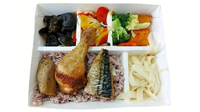 Nhiều người đang đựng thức ăn v&agrave;o thứ chứa chất g&acirc;y ung thư nh&oacute;m 1, tồn tại tới 92 năm vẫn chưa ph&acirc;n hủy hết- Ảnh 1.