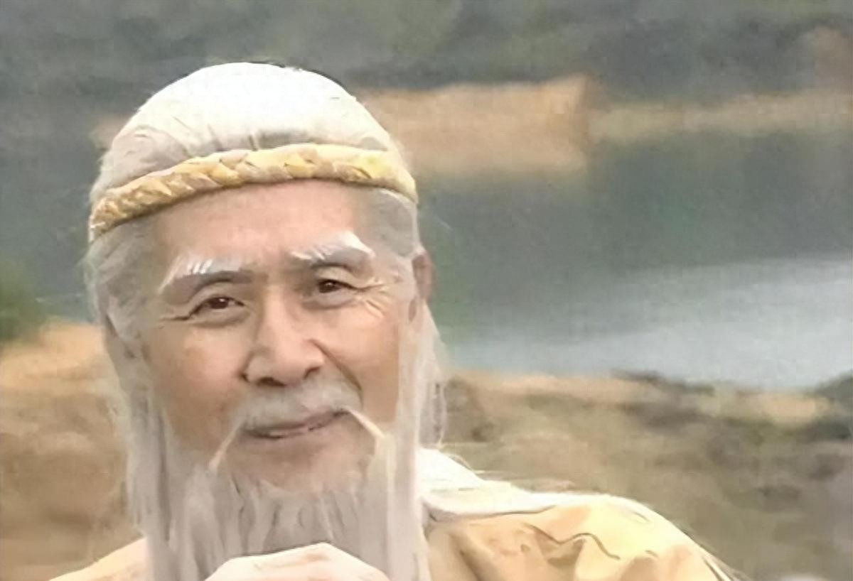 Tr&ecirc;n đời c&oacute; đ&uacute;ng 1 người s&aacute;ng đi đ&oacute;ng phim, tối l&agrave;m điệp vi&ecirc;n, danh t&iacute;nh thật l&agrave; b&iacute; ẩn lớn nhất showbiz- Ảnh 2.