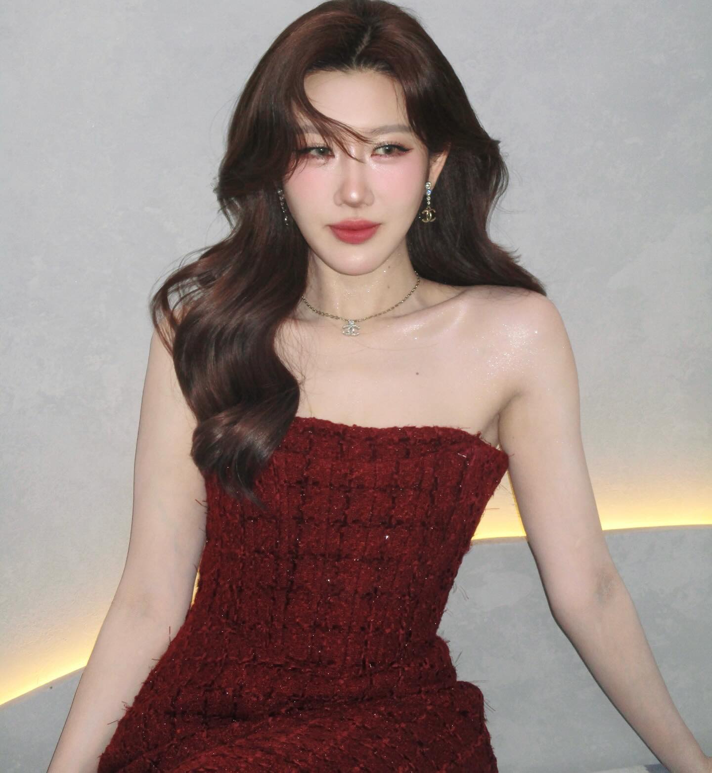 Th&uacute;y Ng&acirc;n ngang h&agrave;ng với hot TikToker, m&agrave;n đọ sắc n&agrave;y c&oacute; khập khiễng qu&aacute; kh&ocirc;ng?- Ảnh 4.