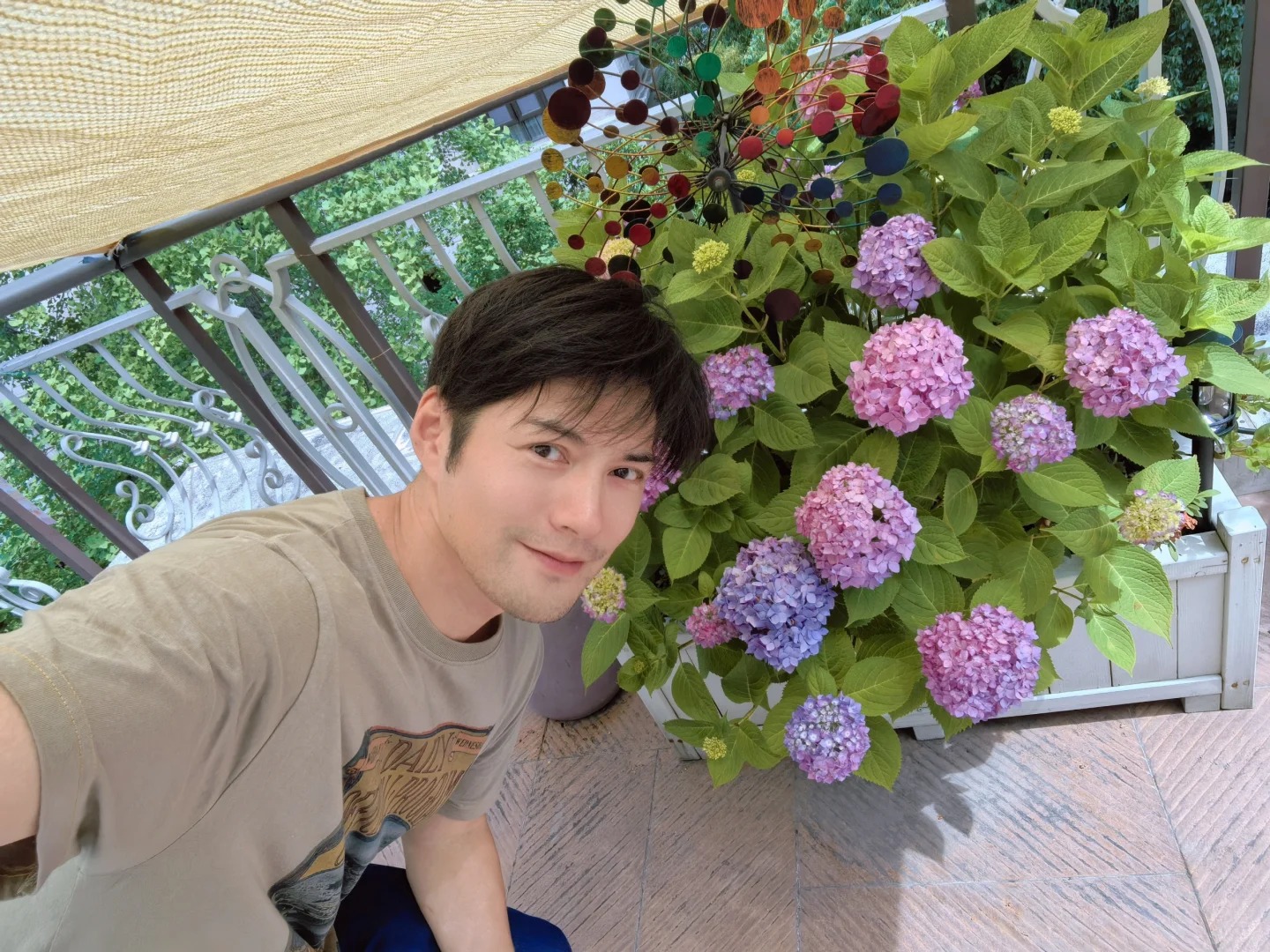 Ngắm "Thi&ecirc;n nhai tứ mỹ" Nghi&ecirc;m Khoan xắn tay &aacute;o l&agrave;m vườn: G&oacute;c nghi&ecirc;ng cực phẩm, b&iacute; k&iacute;p chăm c&acirc;y c&ograve;n xịn hơn!- Ảnh 6.