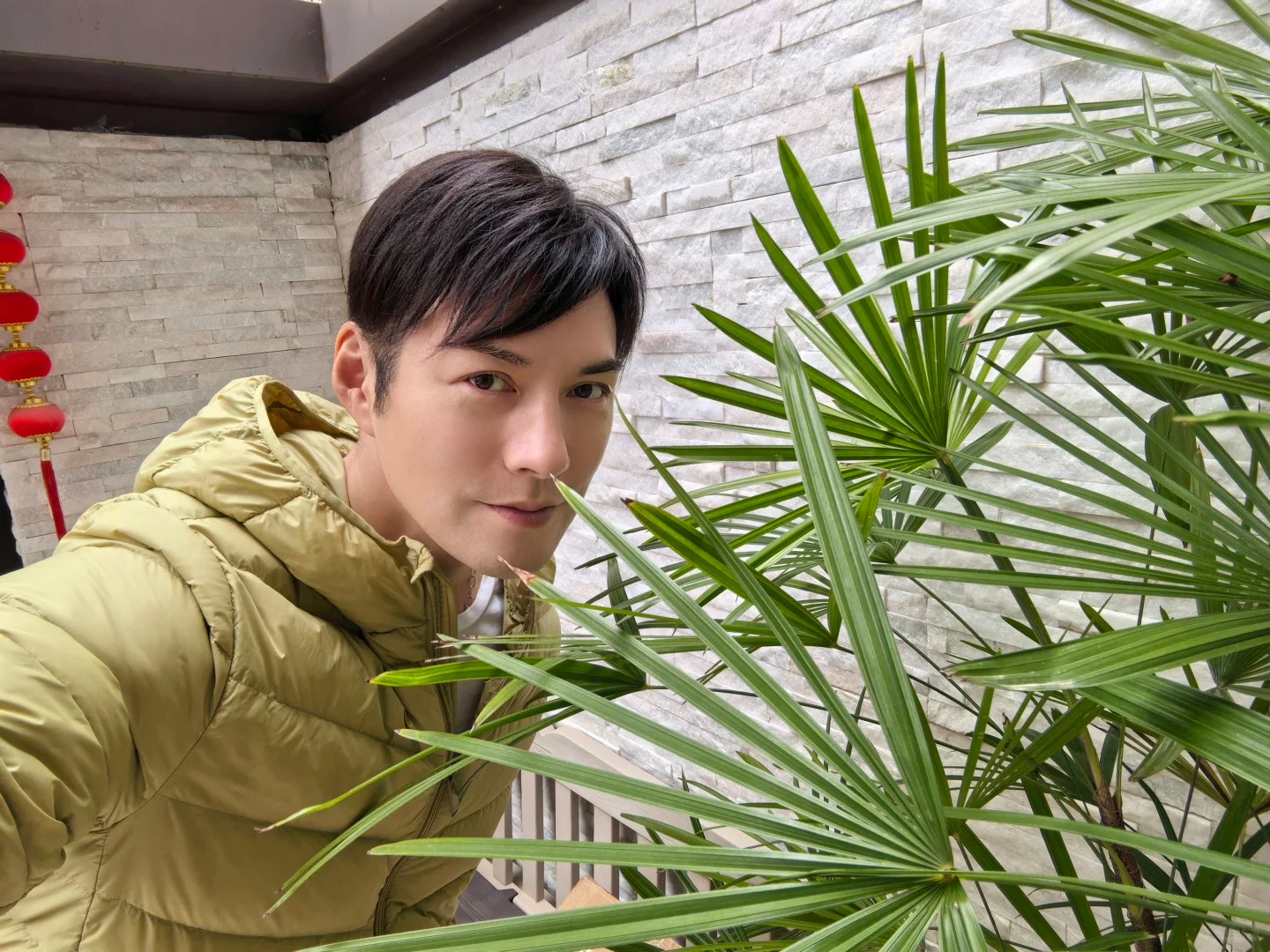 Ngắm "Thi&ecirc;n nhai tứ mỹ" Nghi&ecirc;m Khoan xắn tay &aacute;o l&agrave;m vườn: G&oacute;c nghi&ecirc;ng cực phẩm, b&iacute; k&iacute;p chăm c&acirc;y c&ograve;n xịn hơn!- Ảnh 9.