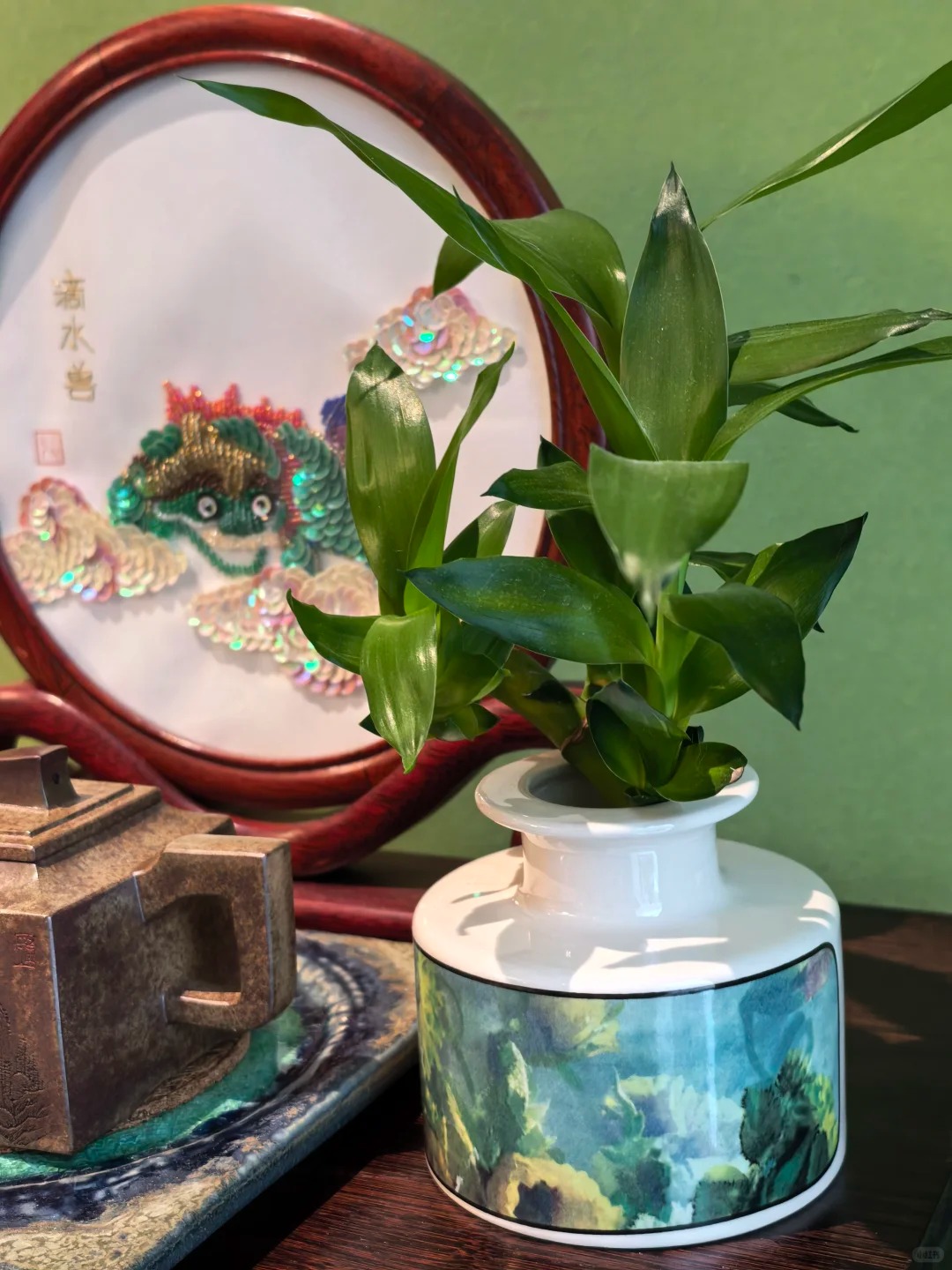 Ngắm "Thi&ecirc;n nhai tứ mỹ" Nghi&ecirc;m Khoan xắn tay &aacute;o l&agrave;m vườn: G&oacute;c nghi&ecirc;ng cực phẩm, b&iacute; k&iacute;p chăm c&acirc;y c&ograve;n xịn hơn!- Ảnh 27.