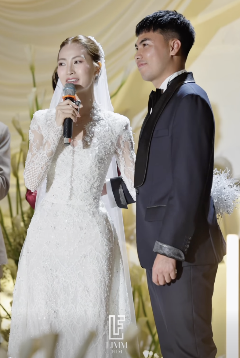 H&agrave;nh động bất ngờ của Văn To&agrave;n trong đ&aacute;m cưới MC M&ugrave; Tạt- Ảnh 3.