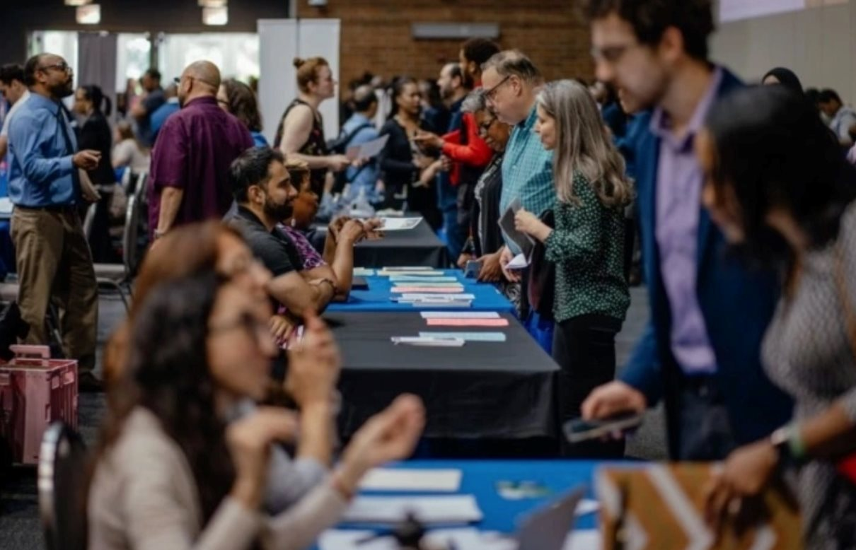 Thất nghiệp tuổi 40, t&ocirc;i rải hơn 500 CV trong v&ocirc; &iacute;ch: Tuổi t&aacute;c bị ph&acirc;n biệt, nhiều c&ocirc;ng ty th&agrave; trống vị tr&iacute; chứ kh&ocirc;ng tuyển người gi&agrave;- Ảnh 2.