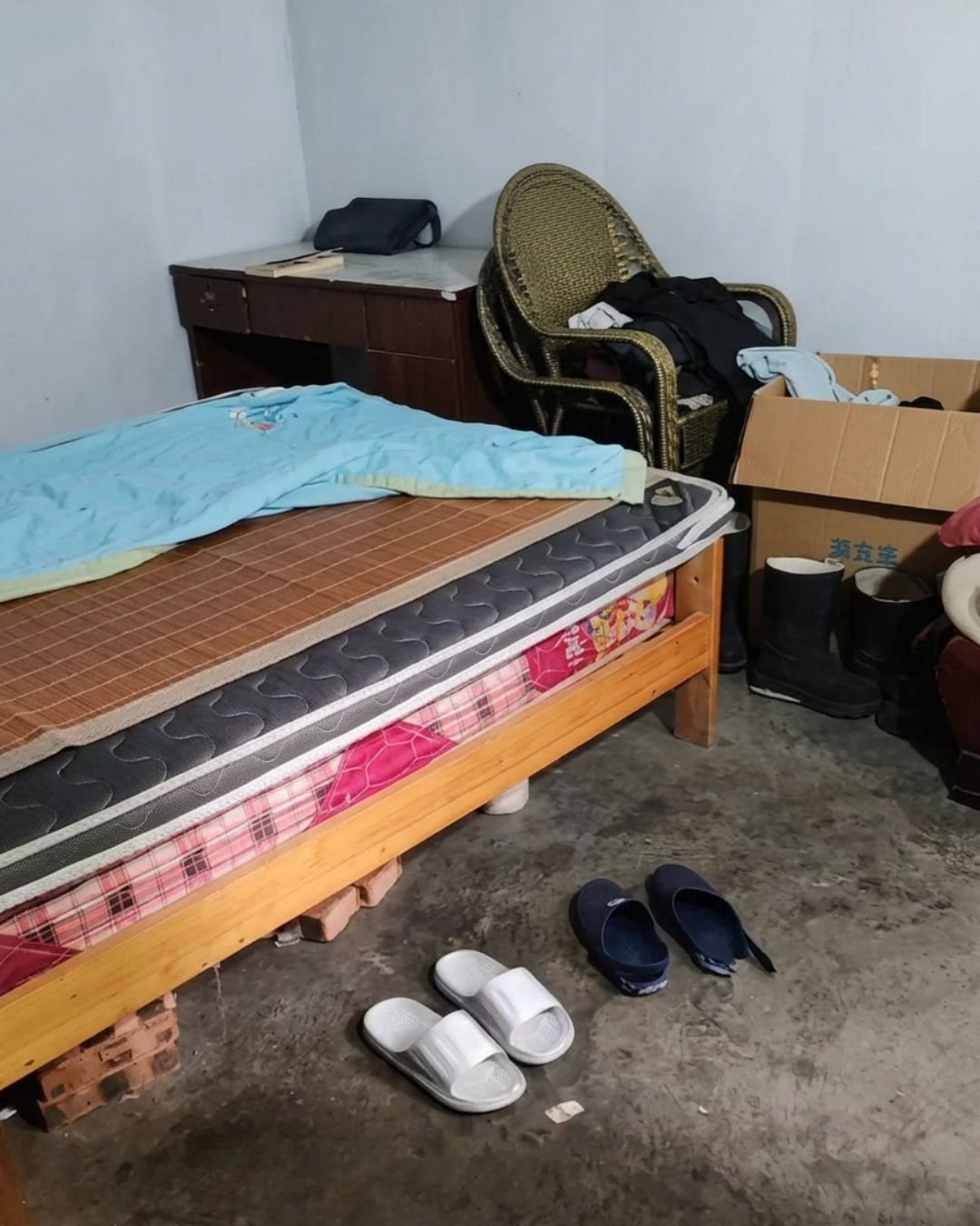 Tốt nghiệp cao đẳng, 6 năm làm shipper vẫn trắng tay: Người đàn ông bị mẹ đuổi khỏi nhà- Ảnh 2. Tốt nghiệp cao đẳng, 6 năm làm shipper vẫn trắng tay: Người đàn ông bị mẹ đuổi khỏi nhà- Ảnh 2.