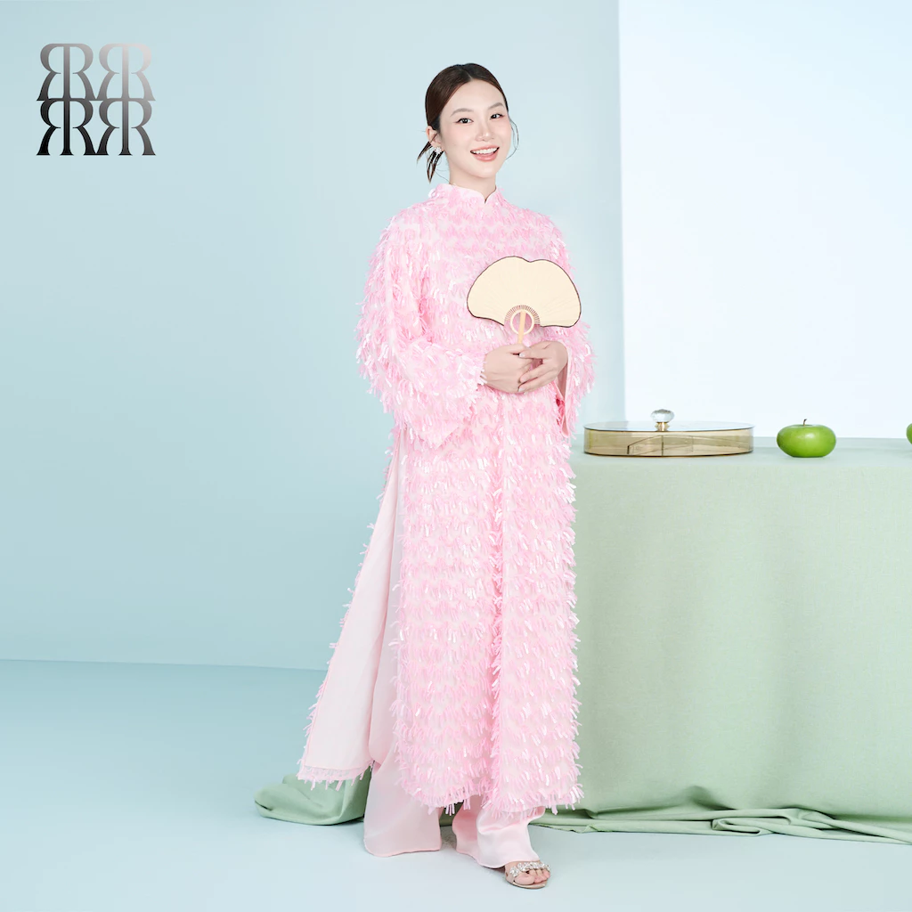 C&ocirc; d&acirc;u hot nhất TikTok h&ocirc;m nay: Diện &aacute;o d&agrave;i xinh ph&aacute;t s&aacute;ng, cả c&otilde;i mạng "ăn cưới online"- Ảnh 12.