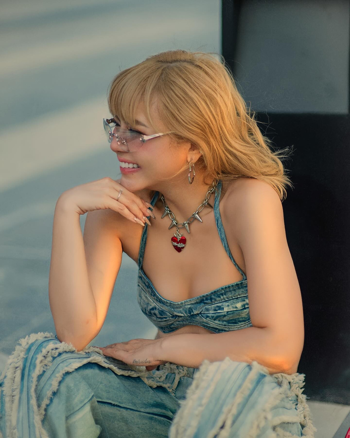 Ai đứng sau bản nhạc Việt đang g&acirc;y sốt từ &Aacute; sang &Acirc;u- Ảnh 2.