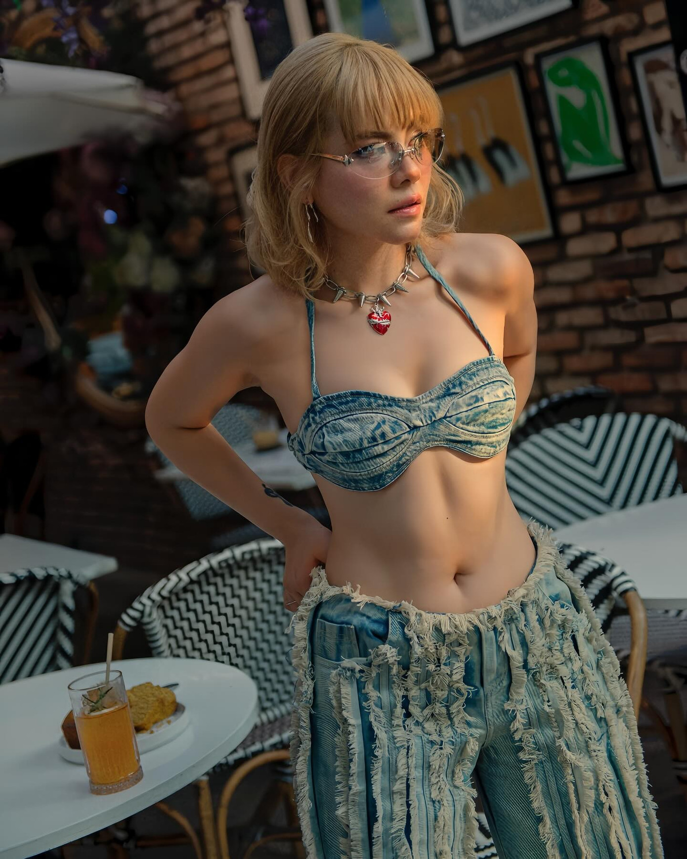 Ai đứng sau bản nhạc Việt đang g&acirc;y sốt từ &Aacute; sang &Acirc;u- Ảnh 1.