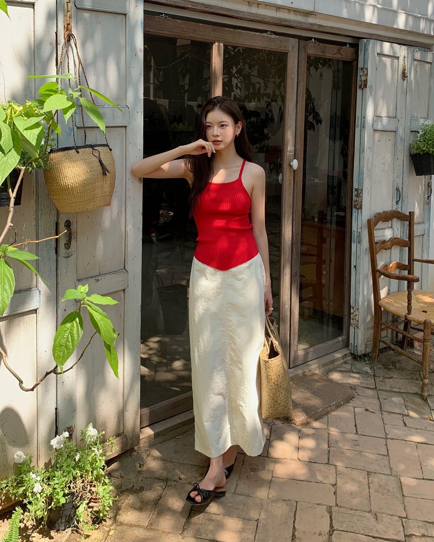 4 c&ocirc;ng thức mặc đẹp đi du lịch chị em n&ecirc;n ghim lu&ocirc;n từ b&acirc;y giờ, &aacute;p dụng khi dạo phố cũng rất hợp- Ảnh 4.