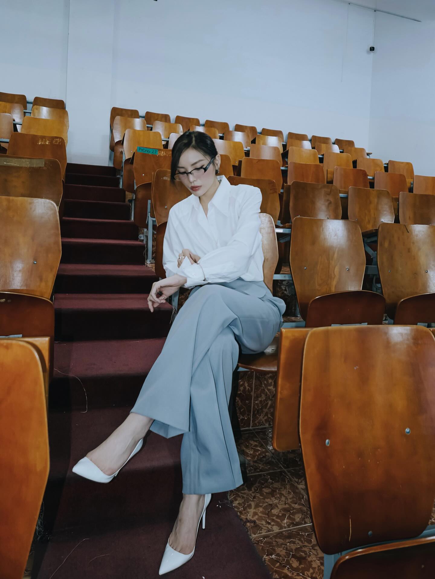 Style diện quần ống rộng của Kỳ Duy&ecirc;n c&agrave;ng ng&agrave;y c&agrave;ng xuất sắc- Ảnh 5.