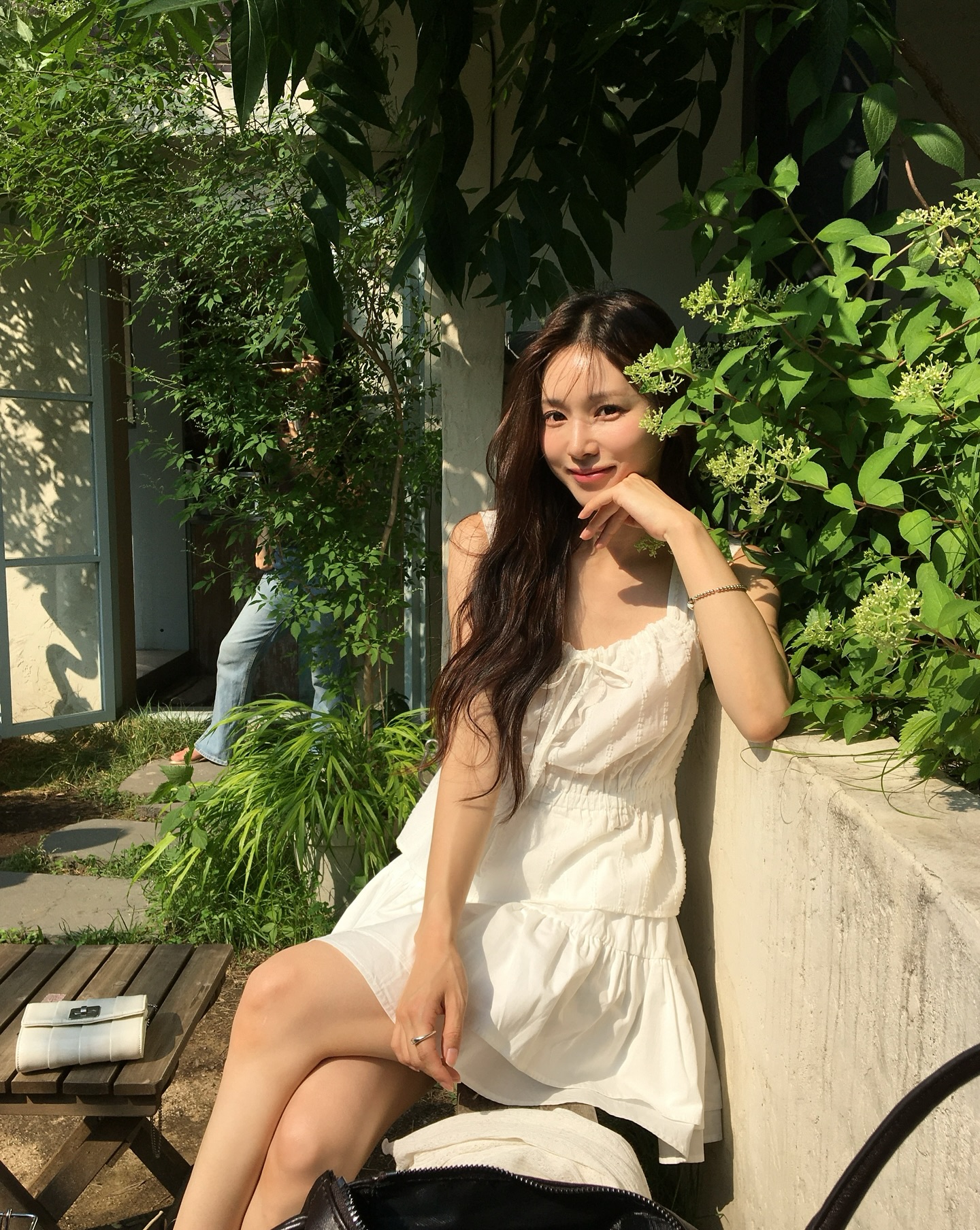 4 c&ocirc;ng thức mặc đẹp đi du lịch chị em n&ecirc;n ghim lu&ocirc;n từ b&acirc;y giờ, &aacute;p dụng khi dạo phố cũng rất hợp- Ảnh 2.