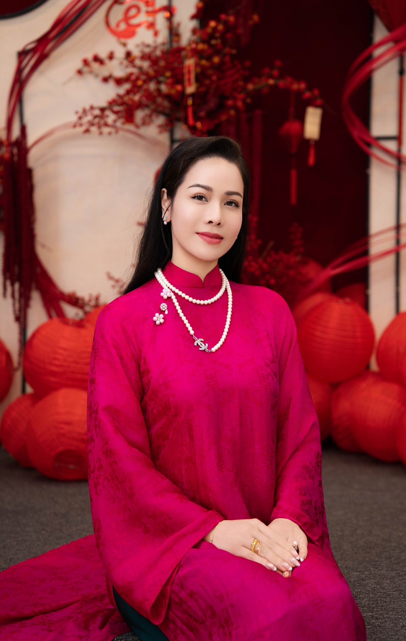 Mẹ đơn th&acirc;n gi&agrave;u nhất Vbiz ở biệt thự 20 tỷ, 40 tuổi tự sinh con, trẻ m&atilde;i kh&ocirc;ng gi&agrave; suốt 15 năm- Ảnh 5.