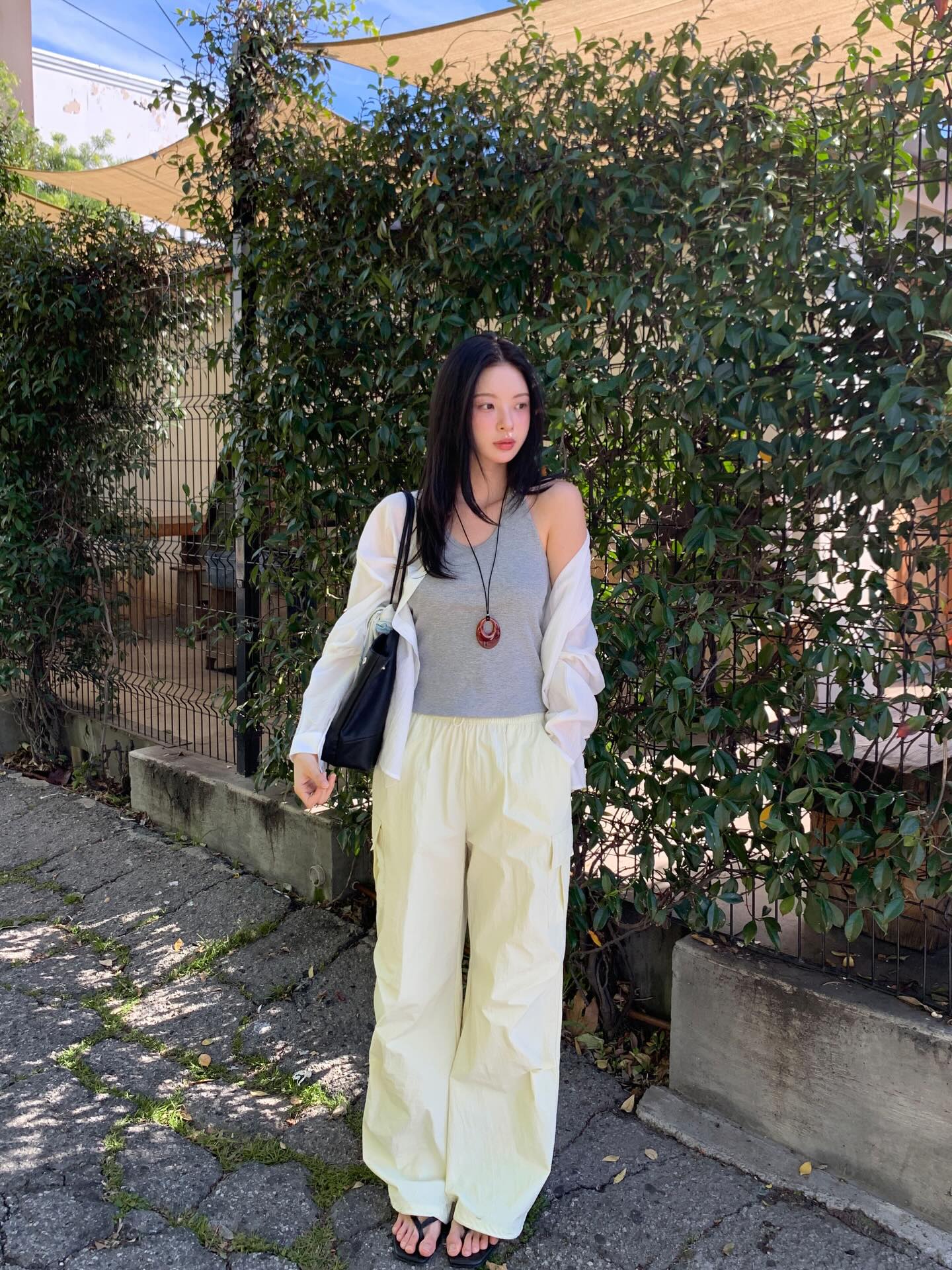 4 c&ocirc;ng thức mặc đẹp đi du lịch chị em n&ecirc;n ghim lu&ocirc;n từ b&acirc;y giờ, &aacute;p dụng khi dạo phố cũng rất hợp- Ảnh 8.