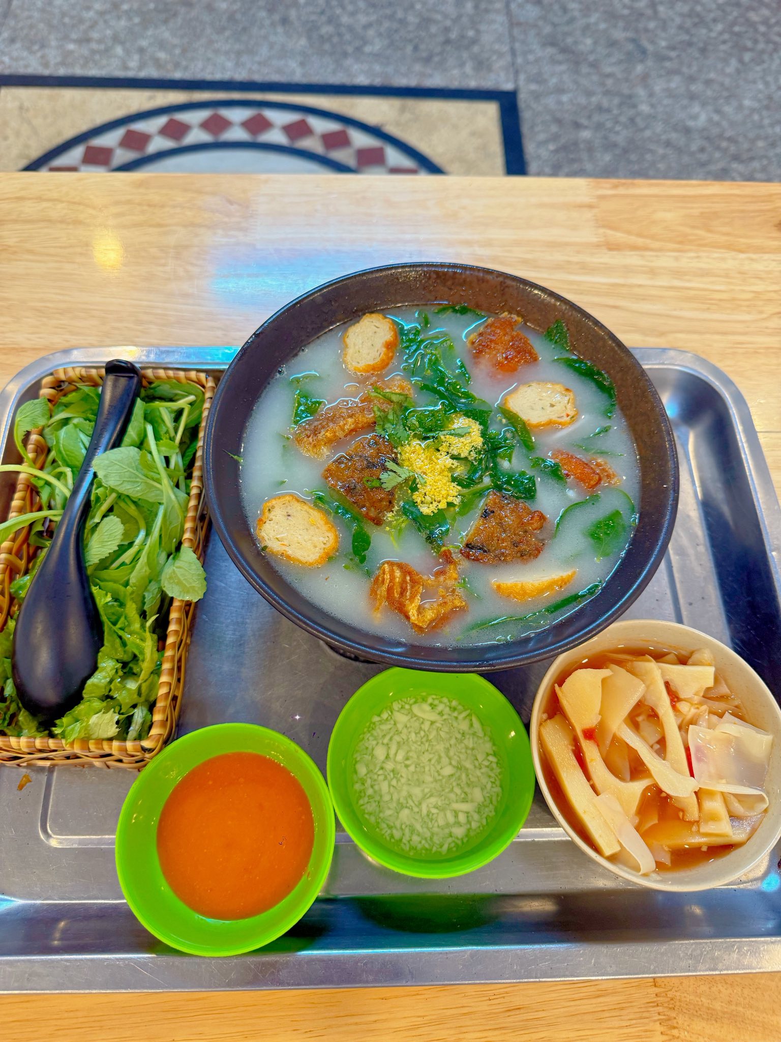 Thực hư tin Mạc Văn Khoa b&aacute;n b&uacute;n đậu tậu biệt thự, đ&uacute;t t&uacute;i 2 tỷ mỗi ng&agrave;y nhờ mở qu&aacute;n?- Ảnh 3.