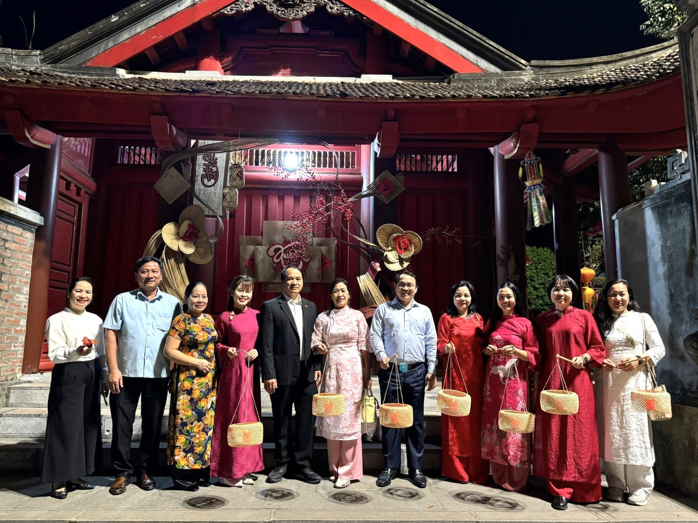 Tour du lịch đ&ecirc;m Đền H&ugrave;ng c&oacute; g&igrave; đặc biệt?- Ảnh 10.