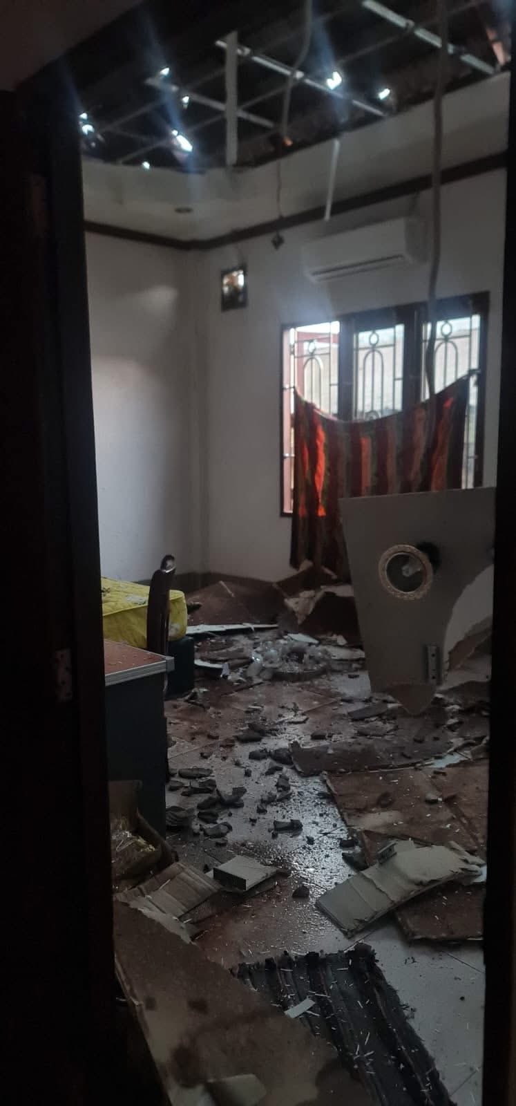 Mưa đ&aacute; dội xuống Vi&ecirc;ng Chăn: H&agrave;ng ngh&igrave;n m&aacute;i nh&agrave; bị "x&eacute; toạc", trường học, ch&ugrave;a chiền cũng bị ph&aacute; hủy, người d&acirc;n b&agrave;ng ho&agrave;ng trong cảnh đổ n&aacute;t- Ảnh 7.