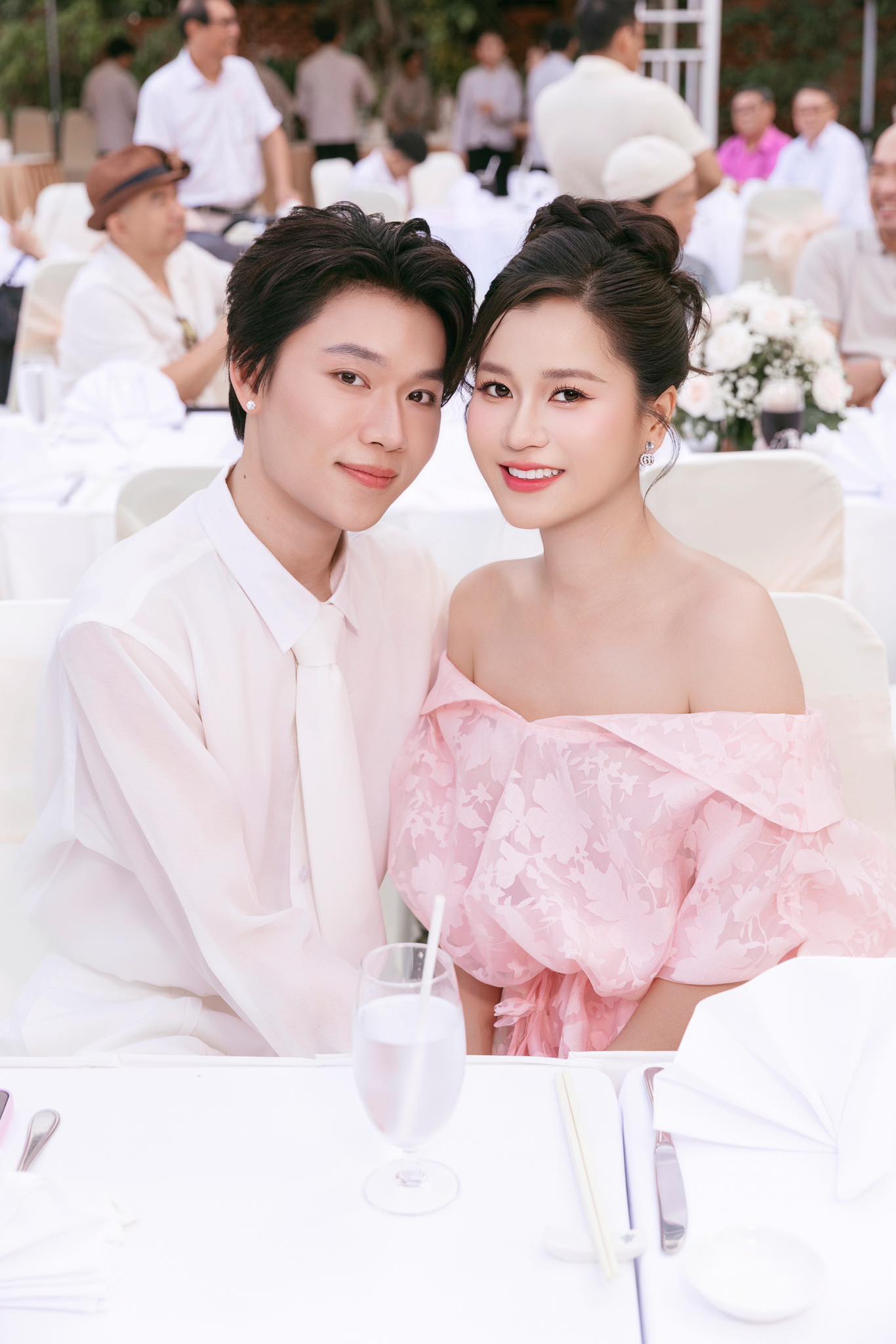 Nhan sắc "ph&aacute;t s&aacute;ng" l&agrave; điều khiến L&acirc;m Vỹ Dạ nhận c&uacute; lườm ch&aacute;y m&aacute;y khi dự tiệc?- Ảnh 5.